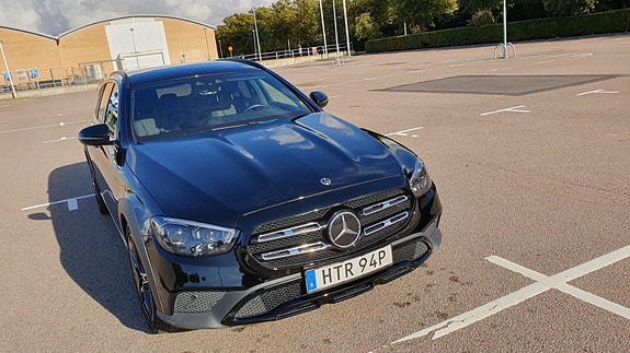 Mercedes-Benz E220 d 3 of 5