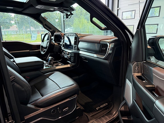 Ford F-150 13 of 16