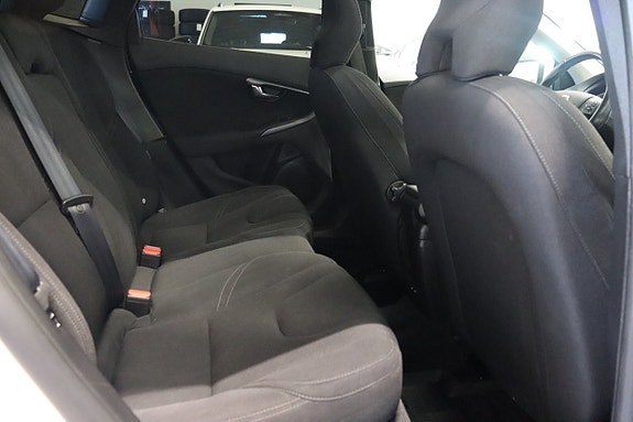 Volvo V40 10 of 24
