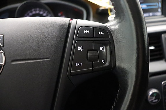Volvo V40 15 of 24