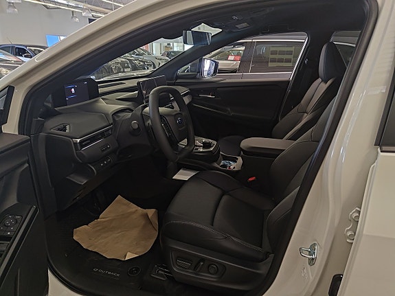 Subaru E-Outback 8 of 9