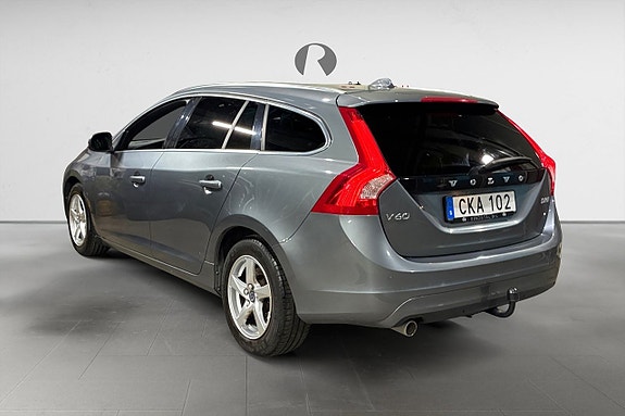 Volvo V60 5 of 17
