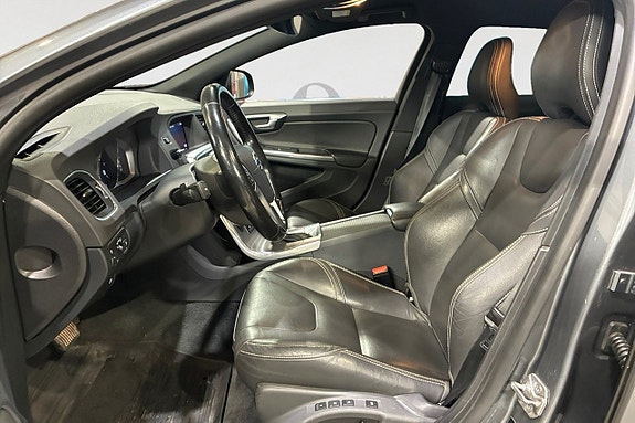 Volvo V60 3 of 17