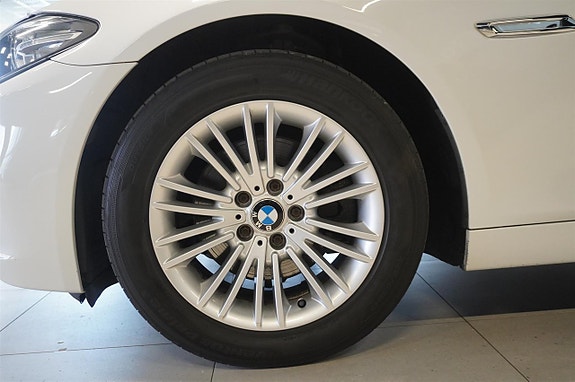 BMW 520d 4 of 14