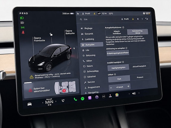 Tesla Model Y 28 of 30