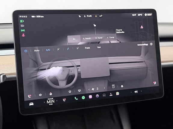 Tesla Model Y 25 of 30