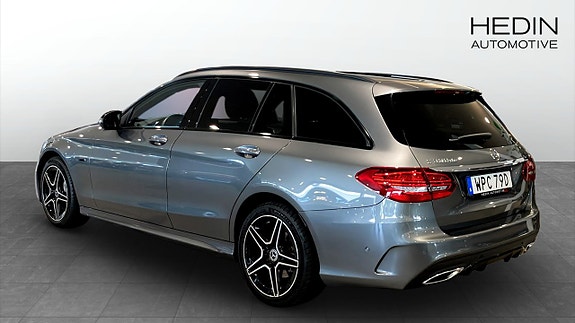 Mercedes-Benz C300 de 2 of 9