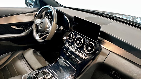 Mercedes-Benz C300 de 4 of 9