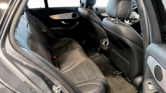 Mercedes-Benz C300 de 5 of 9