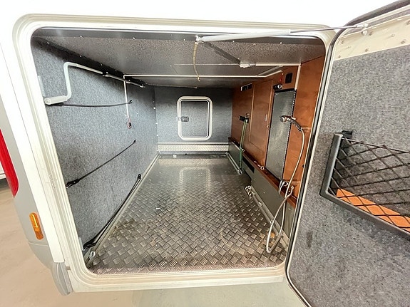 Carthago Chic C-Line XL 5,8Q / Hydraul-ben / Automat / Solcell / Drag / ALDE / 6 of 22
