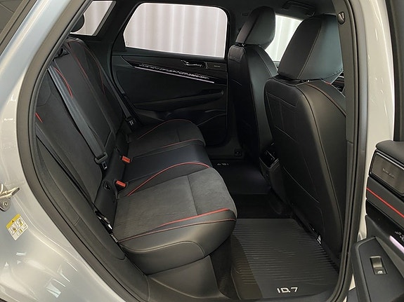 Volkswagen ID.7 5 of 18