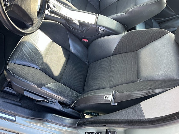 Volvo V70 8 of 12