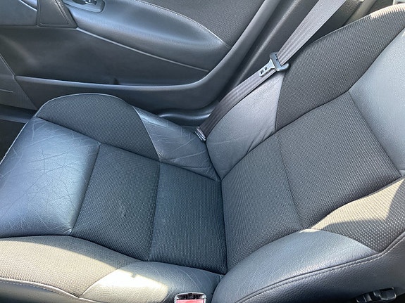 Volvo V70 9 of 12