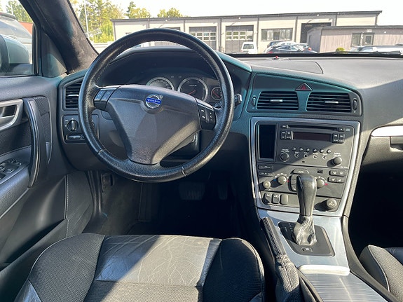 Volvo V70 7 of 12