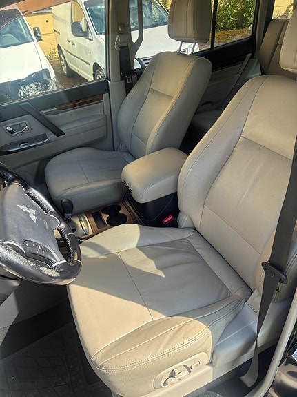 Mitsubishi Pajero 15 of 20