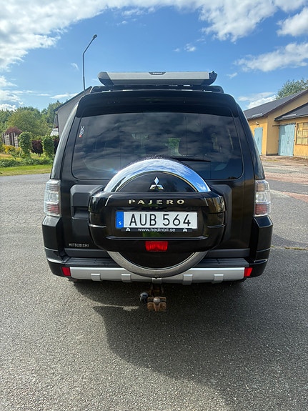 Mitsubishi Pajero 7 of 20