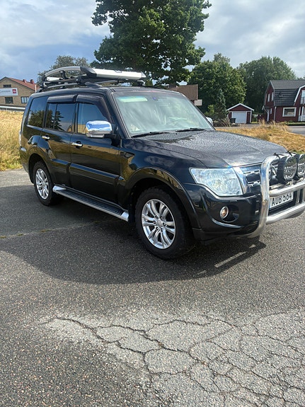 Mitsubishi Pajero 3 of 20