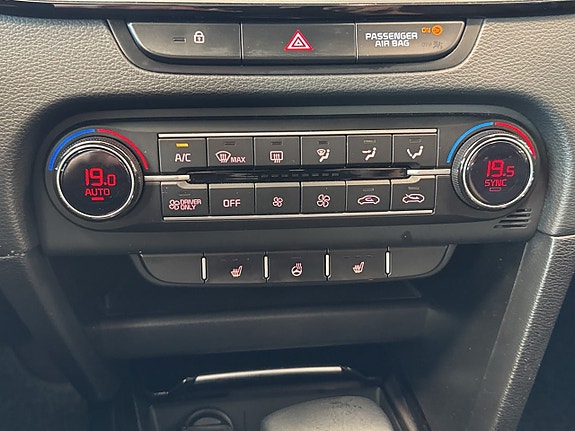 Kia Ceed 13 of 17