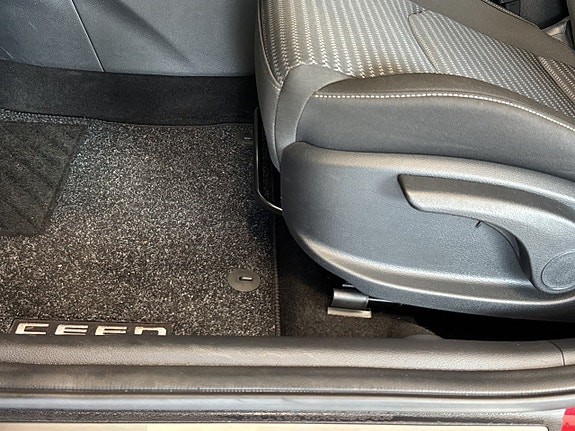 Kia Ceed 15 of 17