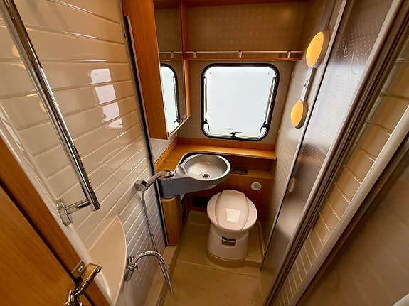 Bürstner Viseo I715 Queenbed - Solcell - Taksäng - B-kort - 3500kg - 19 of 19
