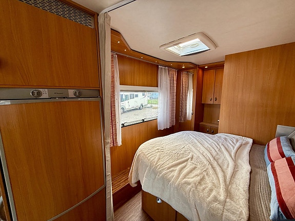 Bürstner Viseo I715 Queenbed - Solcell - Taksäng - B-kort - 3500kg - 15 of 19