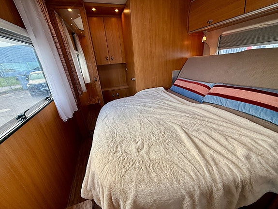Bürstner Viseo I715 Queenbed - Solcell - Taksäng - B-kort - 3500kg - 16 of 19
