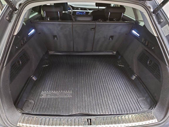 Audi Q8 14 of 18