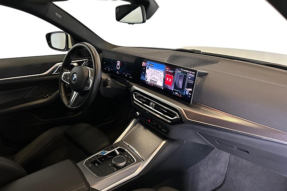 BMW i4 16 of 22