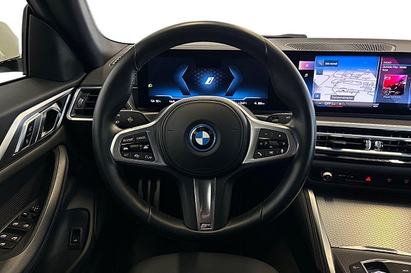 BMW i4 11 of 22