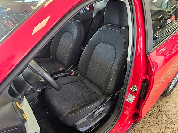 Seat Arona 13 of 17