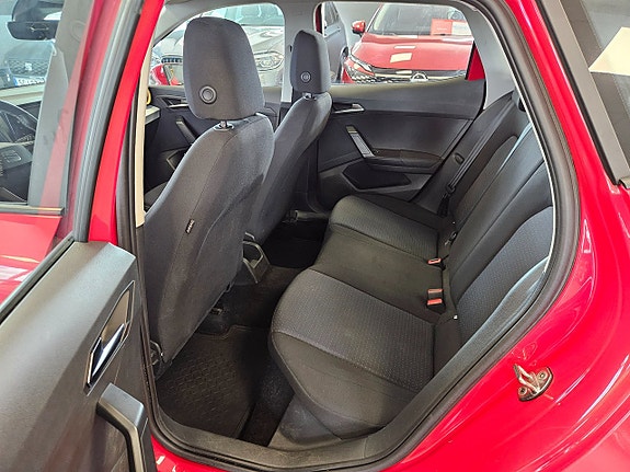 Seat Arona 16 of 17