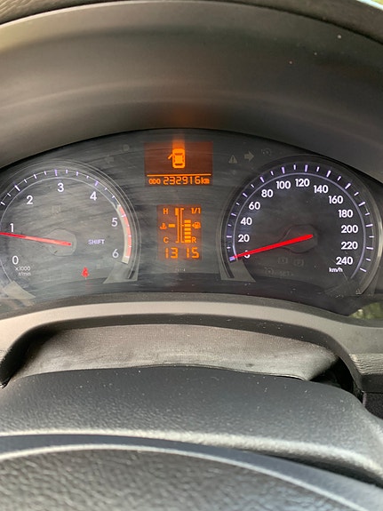 Toyota Avensis 9 of 12