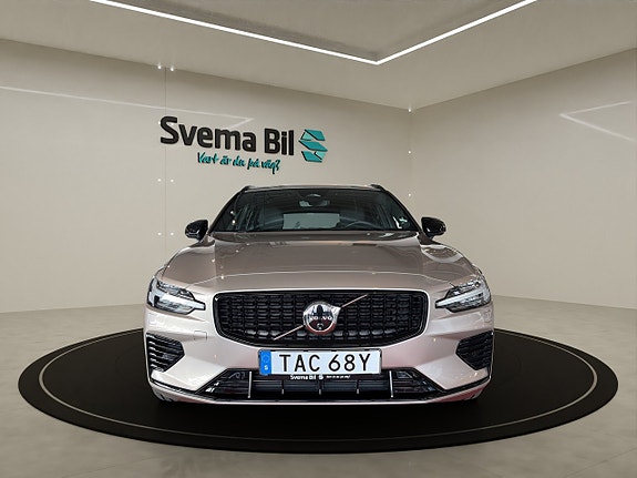 Volvo V60 2 of 15