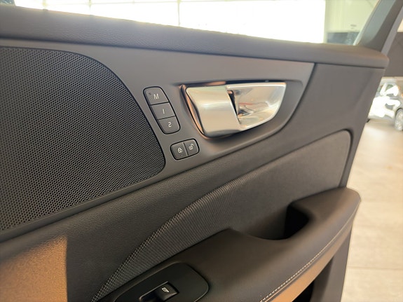 Volvo V60 15 of 15
