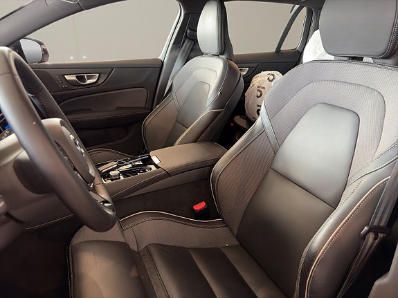 Volvo V60 9 of 15