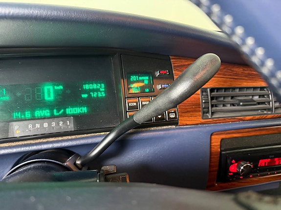 Cadillac Deville 15 of 16