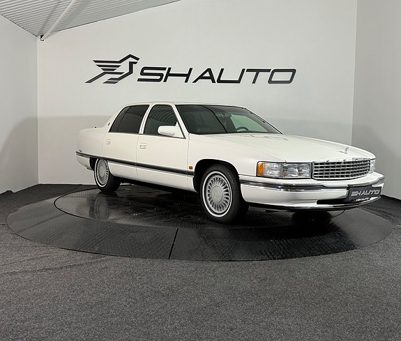 Cadillac Deville 3 of 16