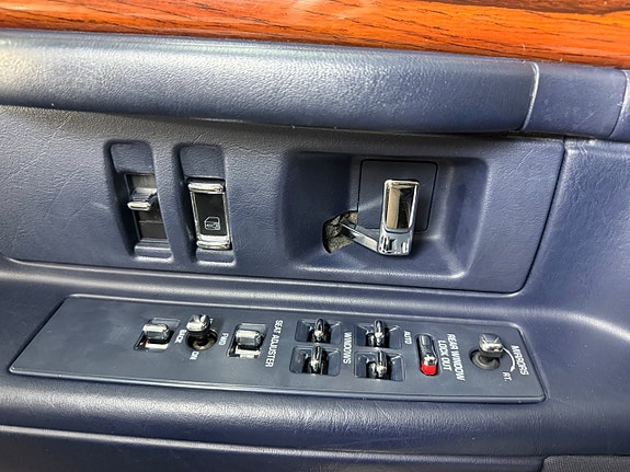 Cadillac Deville 16 of 16