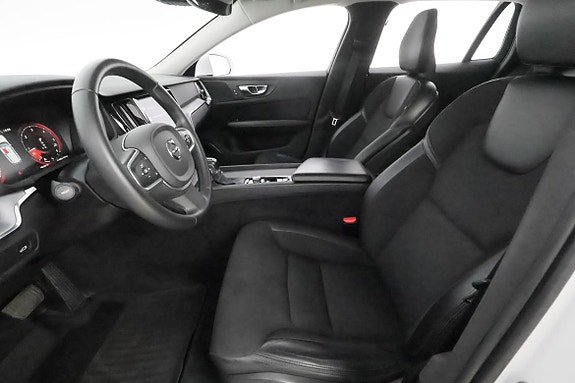 Volvo V60 12 of 30