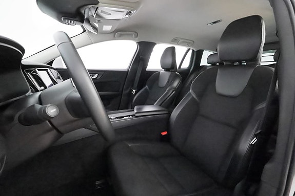 Volvo V60 13 of 30