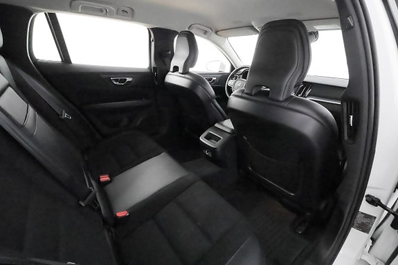 Volvo V60 22 of 30