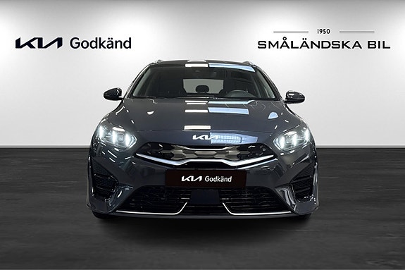 Kia Ceed 2 of 17