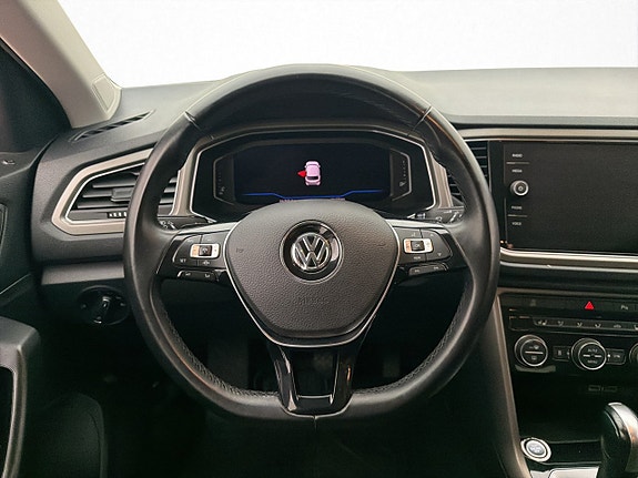 Volkswagen T-Roc 15 of 30