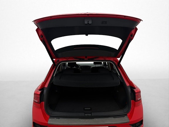 Volkswagen T-Roc 27 of 30