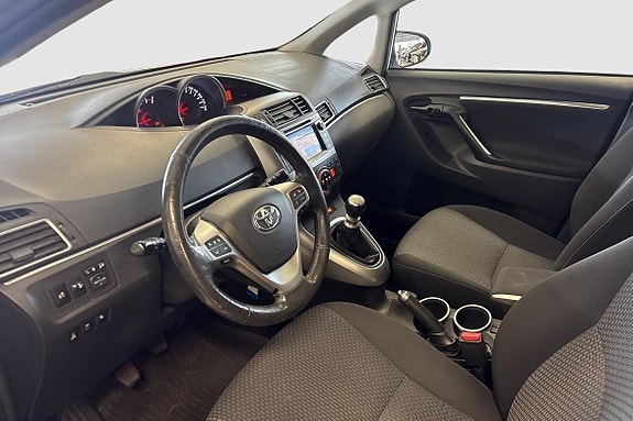 Toyota Verso 9 of 12