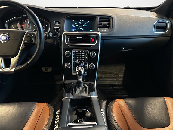 Volvo V60 Cross Country 18 of 29
