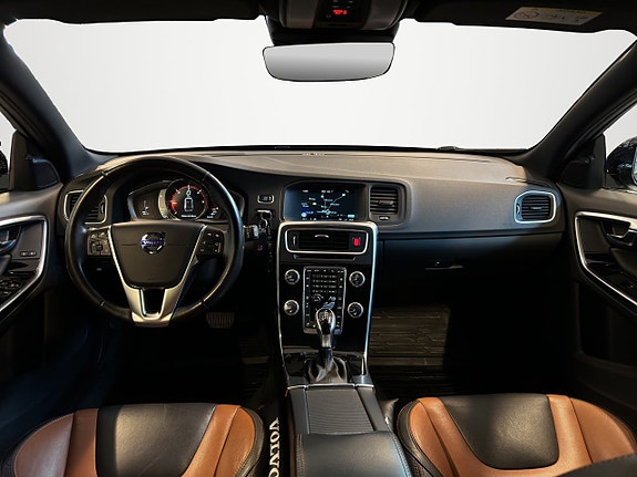 Volvo V60 Cross Country 13 of 29
