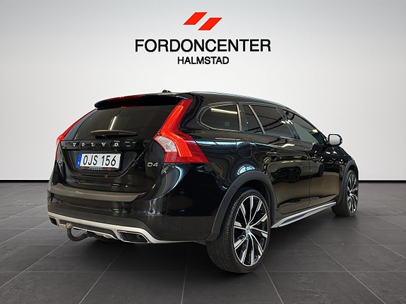 Volvo V60 Cross Country 6 of 29