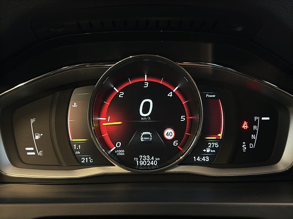 Volvo V60 Cross Country 15 of 29