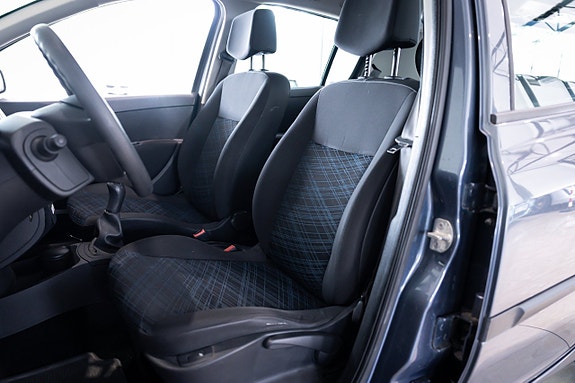 Renault Clio 29 of 30